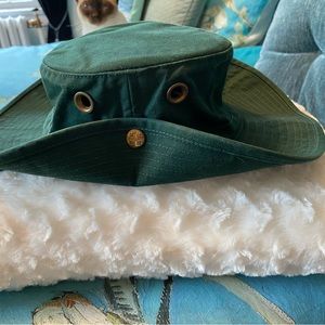 Tilley Hat Size 7